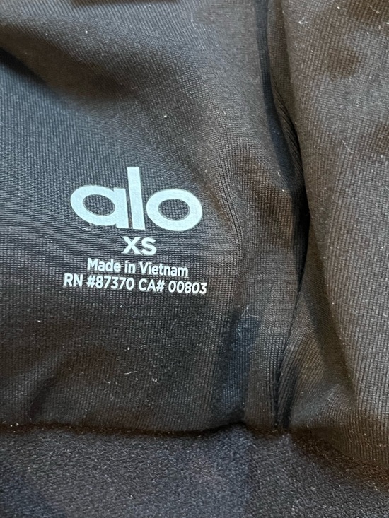 alo Black Sports Bra & pant set - Picture 4 of 4